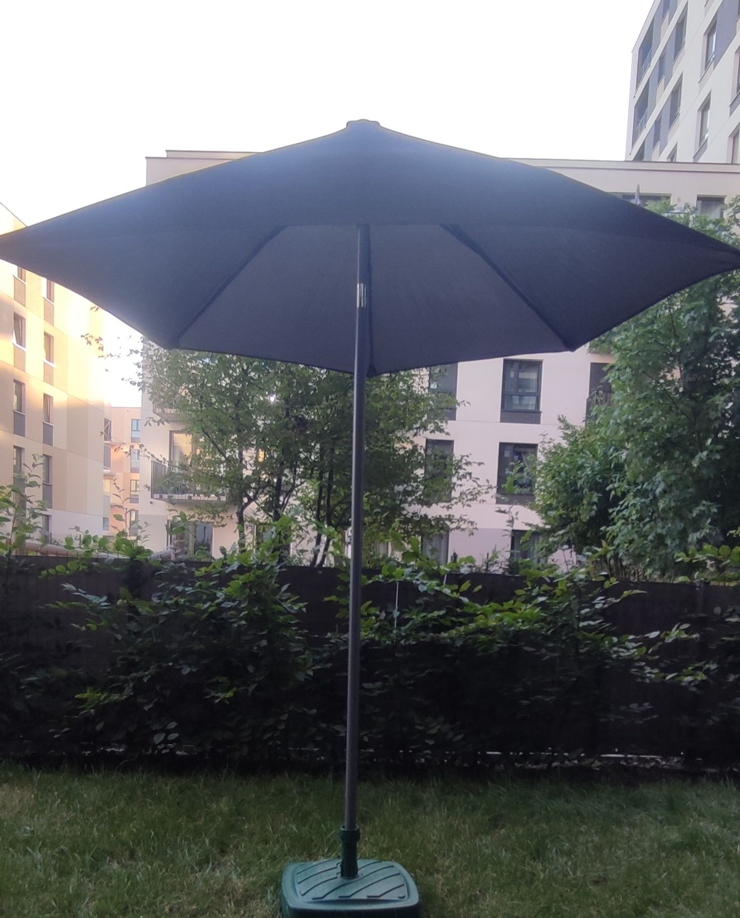 Pół parasol Castorama prawie nówka