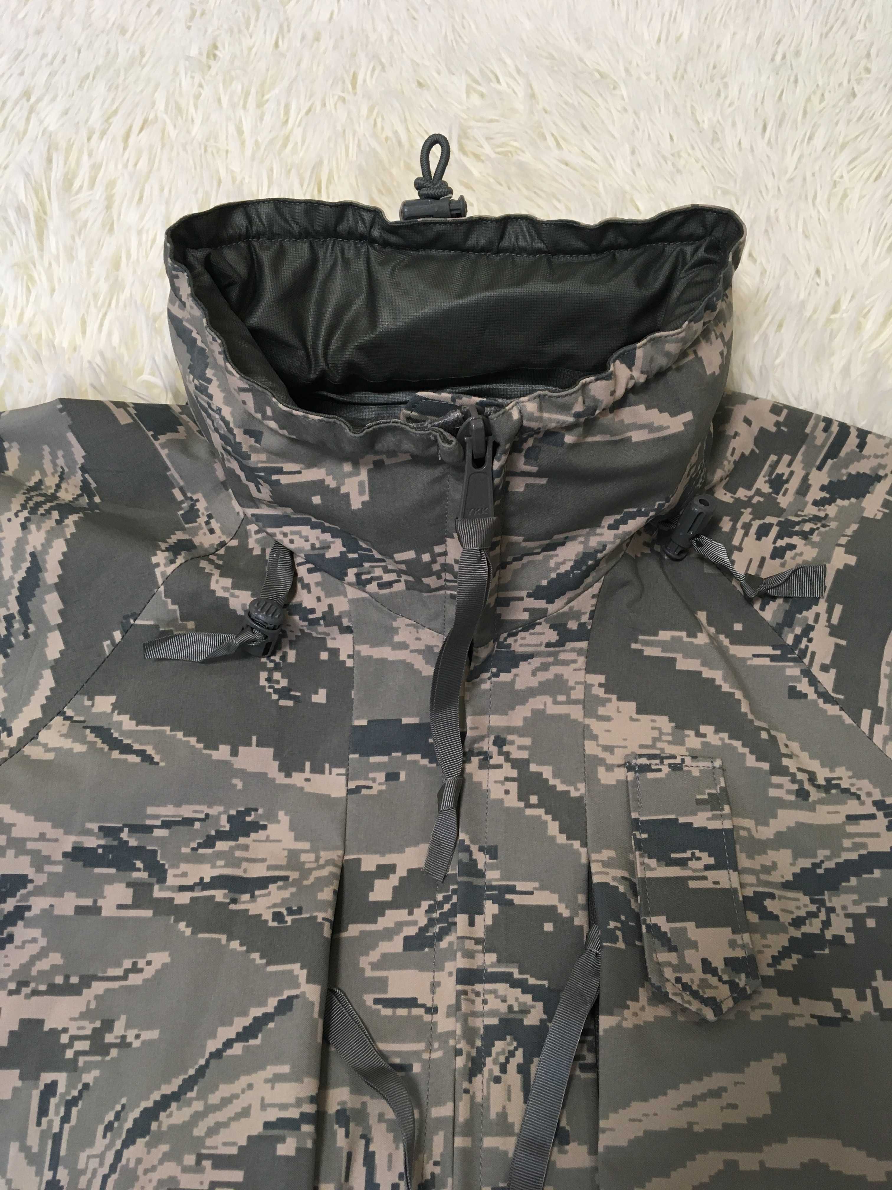 Військова курточка з Gore-Tex армії США розміри  S/R M/L  L/R  L/L