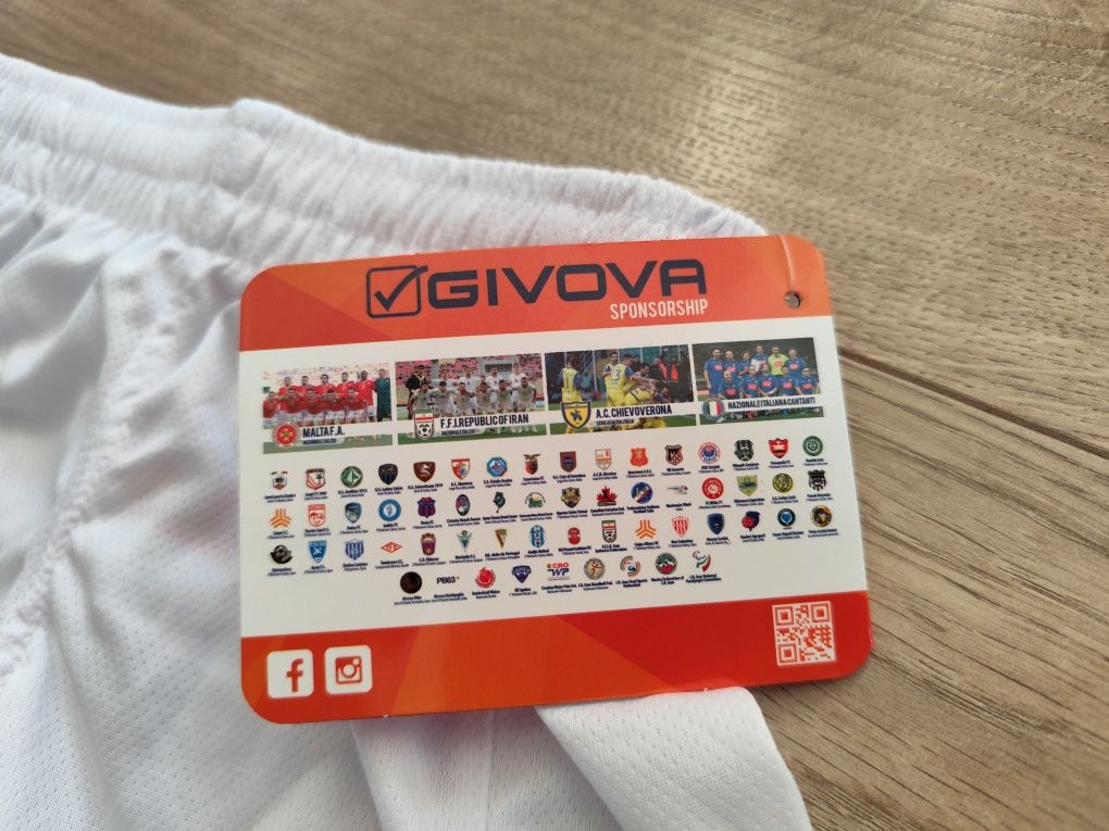 Krótkie spodenki Givova białe dla chłopca łatwo trening sportowe 4XS