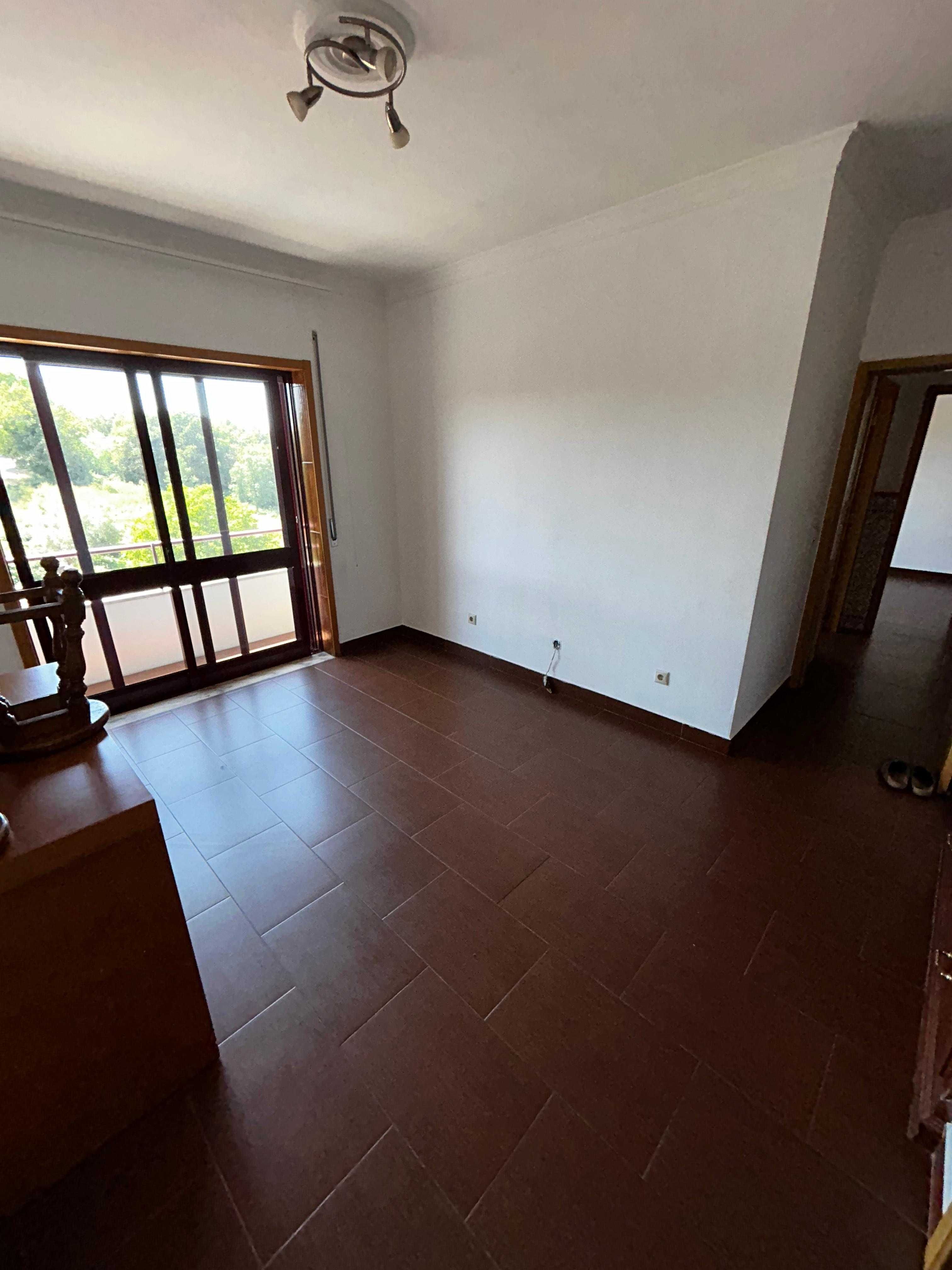 Arrendamento de T3 em Freamunde, Paços de Ferreira