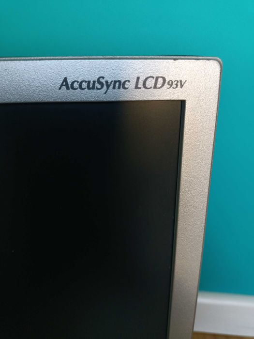 Monitor AccuSync LCD 93V