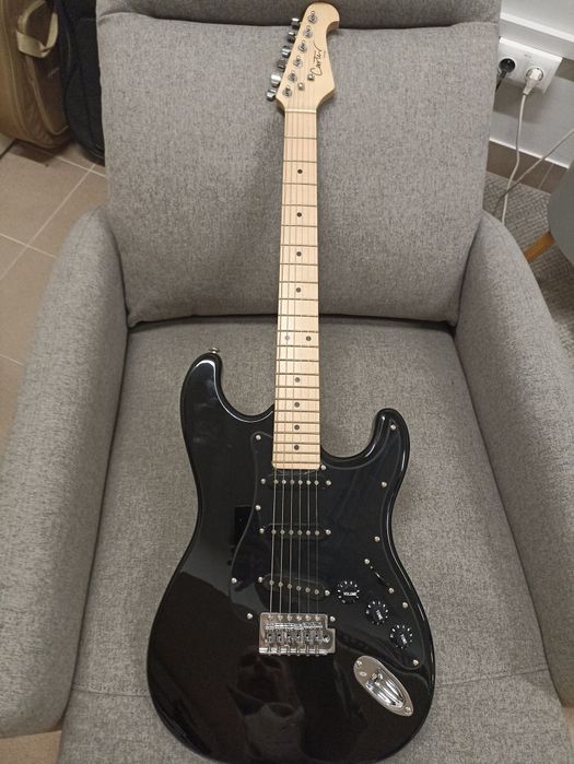 Gitara elektryczna Carter stratocaster