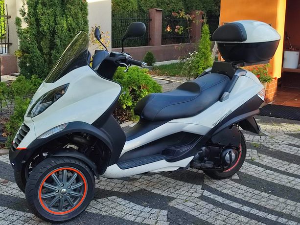 Piaggio MP3 automat 3 koła kat."B" el. Stabilizacja kufer alarm serwis