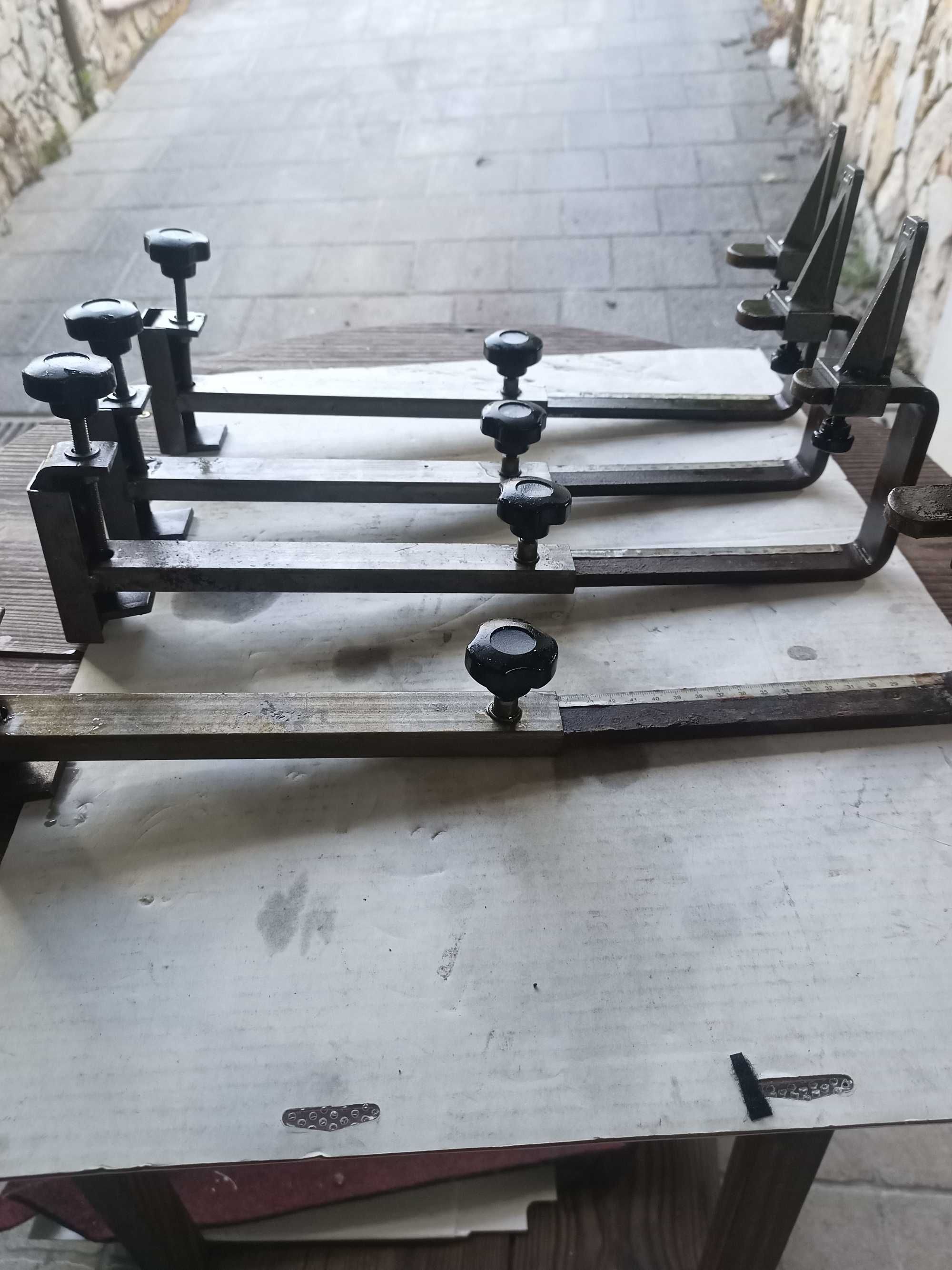Esquadros Montadores de Degraus