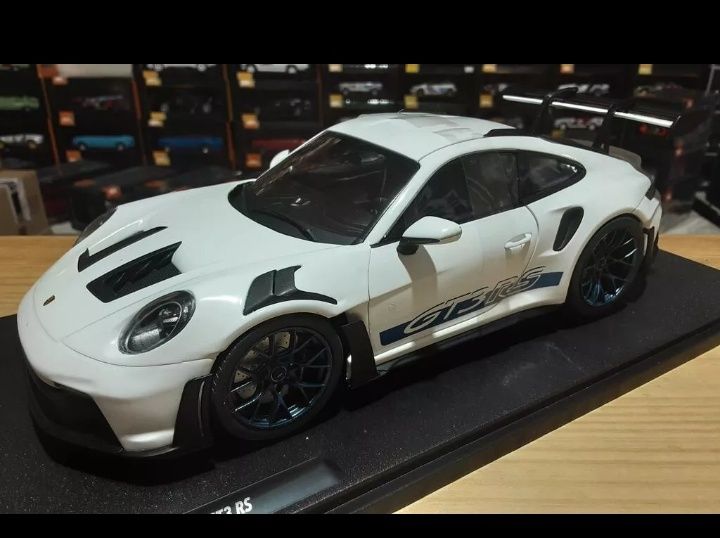 Miniaturas de carros 1.18
