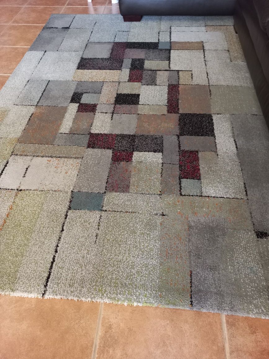 Carpete semi nova com 140×200