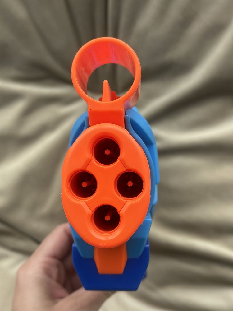 Іграшковий бластер Nerf