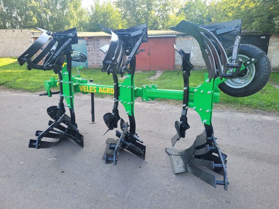 Плуг оборотний Велес Агро ПОН-2-35+1