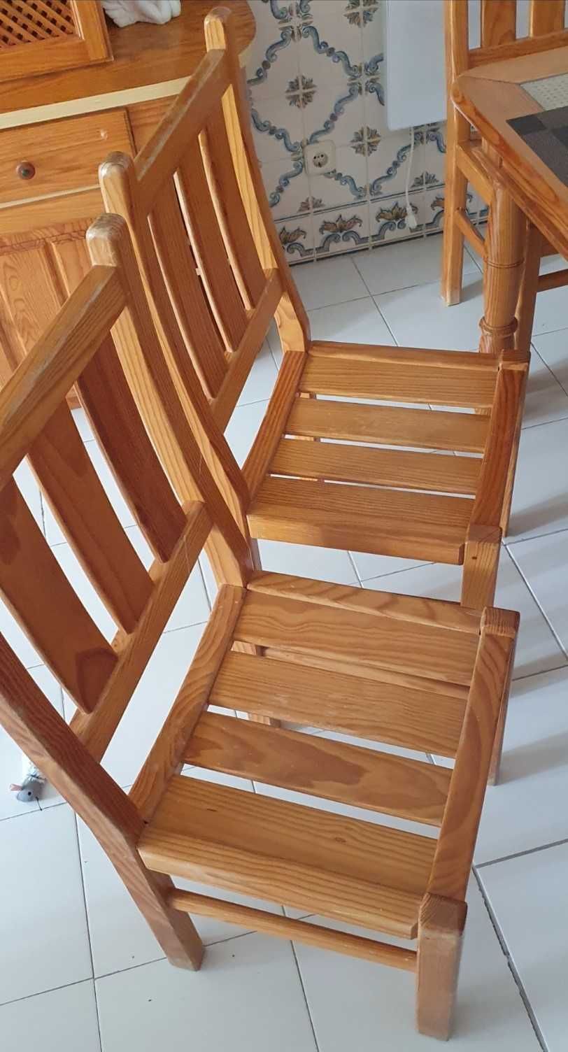 Mesa de jantar com 6 cadeiras madeira pinho
