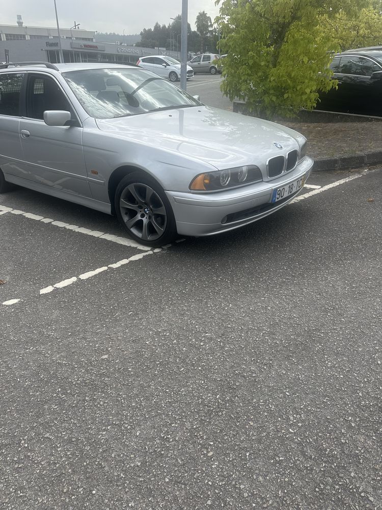 Bmw.   E 39 520 D de 2002