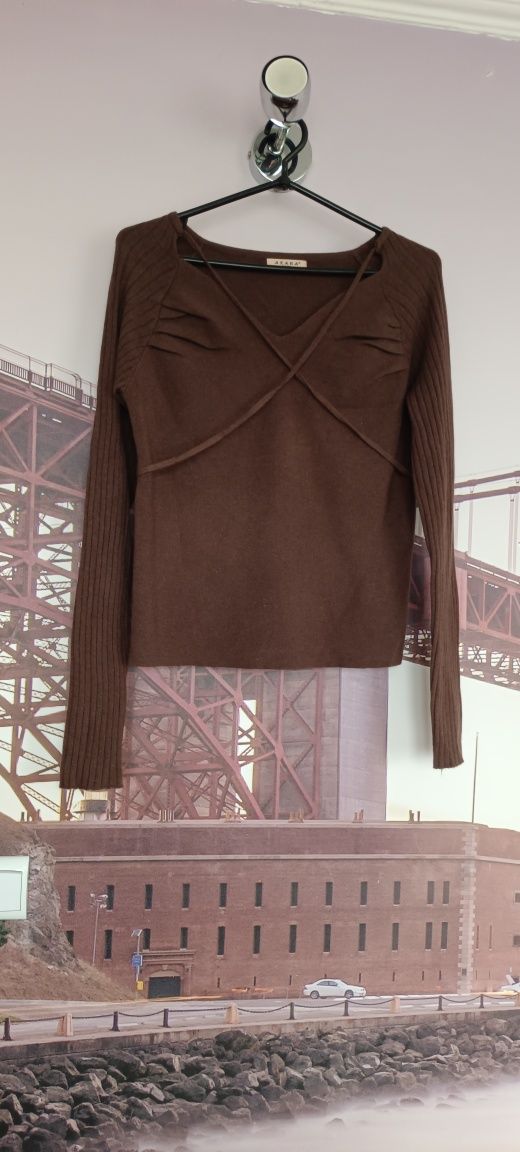 Jak nowy brązowy sweter sweterek azara paris M/L 38/40