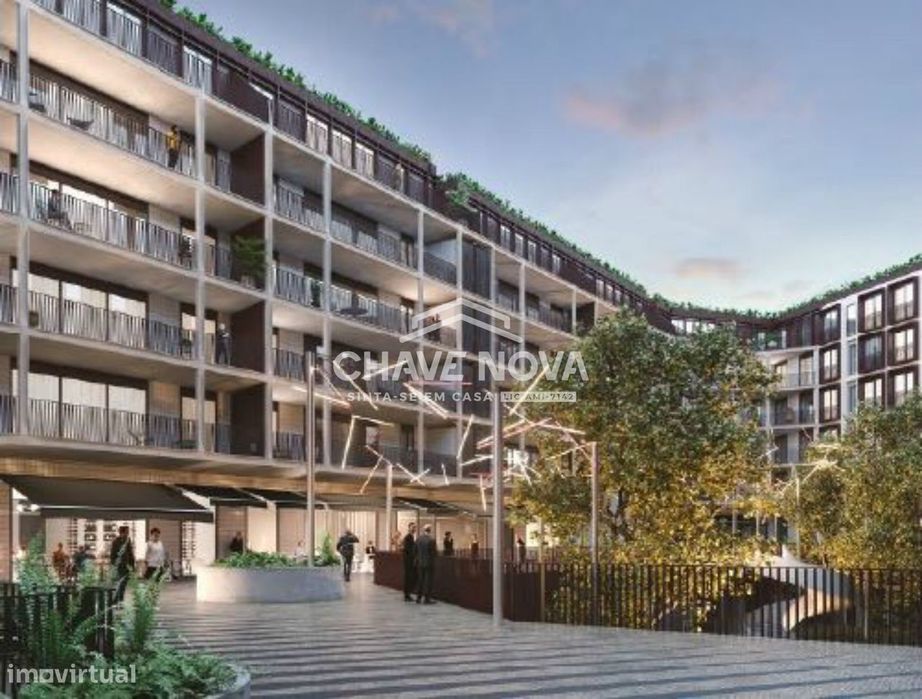 T3 Novo c/ Varanda e 3 Lugares de Garagem no Porto