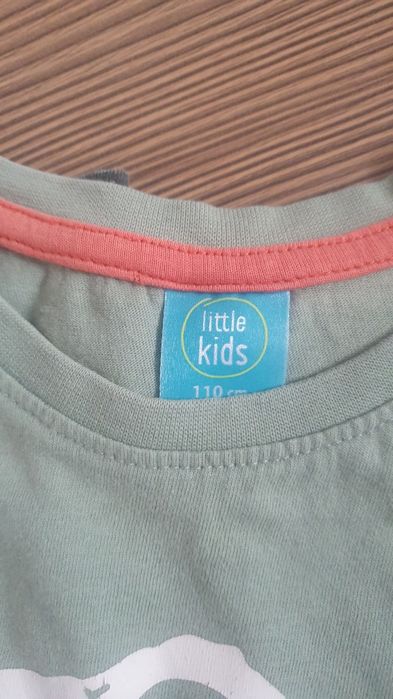 Bluzki 110-116 i skarpety