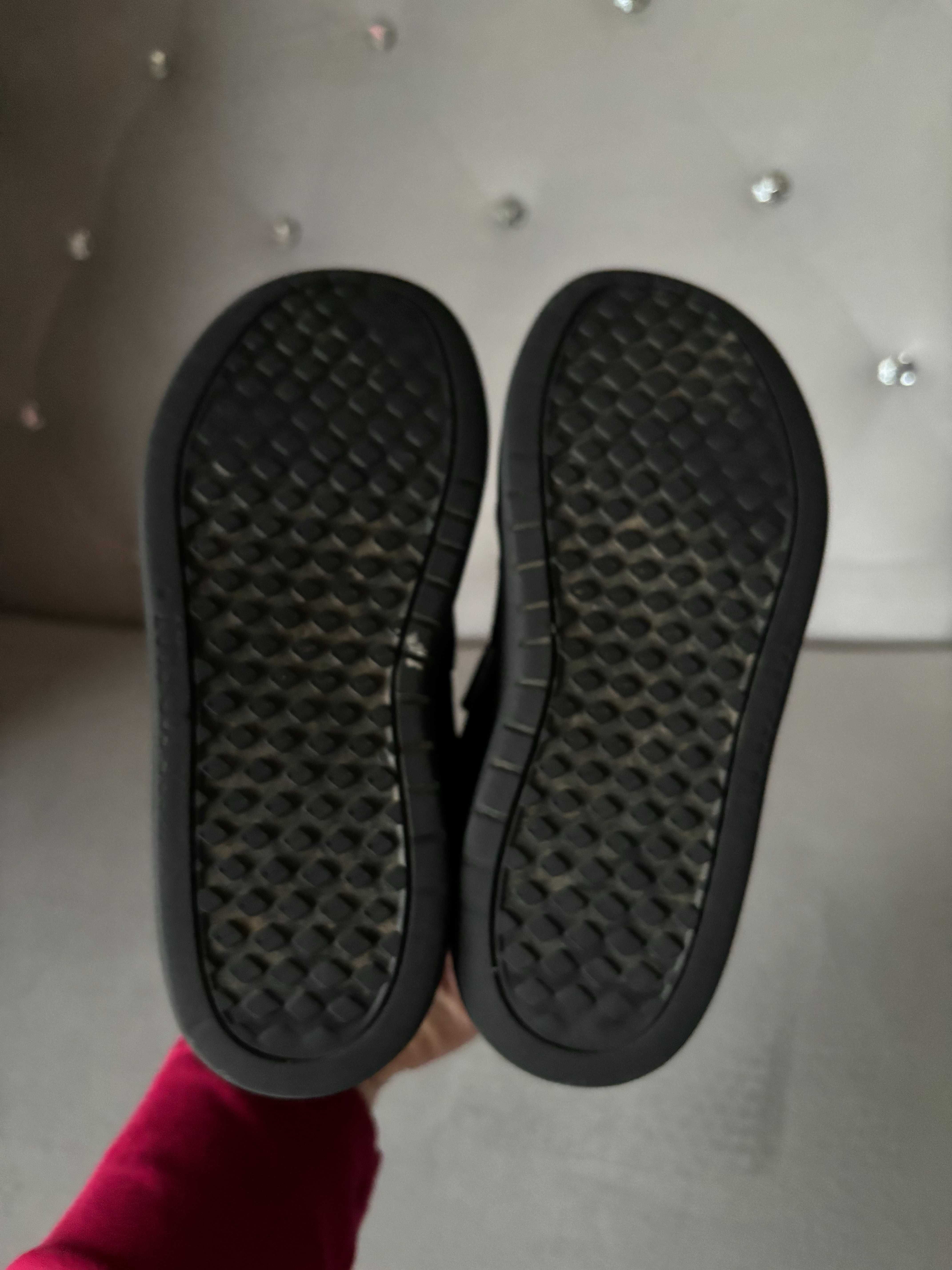 Buty sportowe Nike 31,5