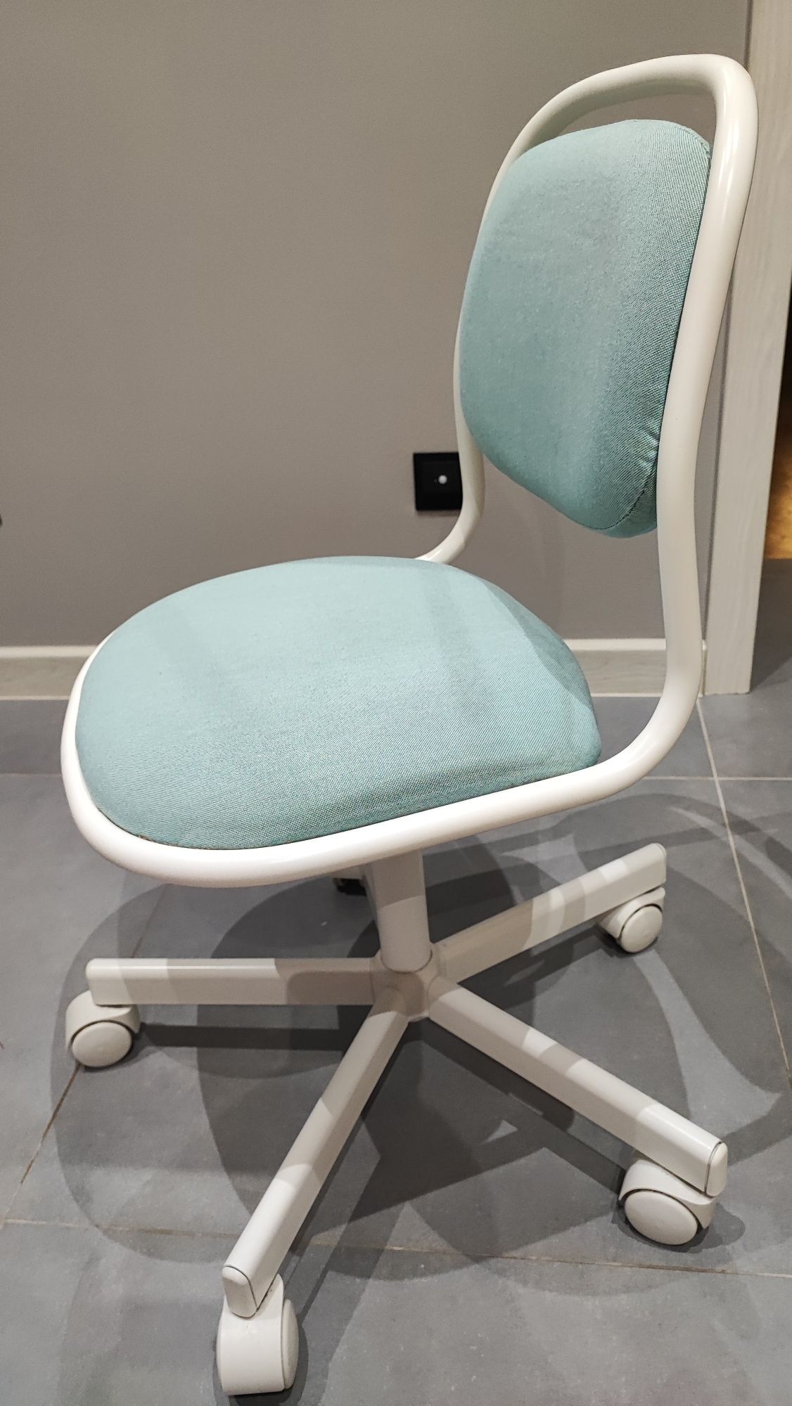 IKEA ÖRFJÄLL dziecięce krzesło biurowe