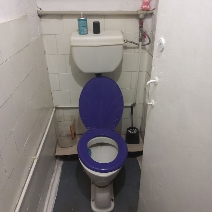 Сдаю комнату в общежитии,в центре