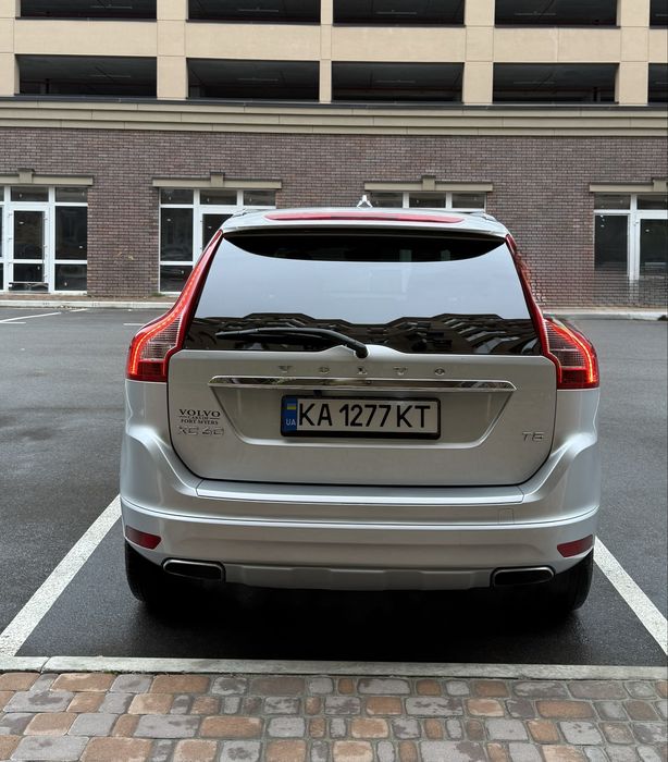 Volvo XC60 2015 року
