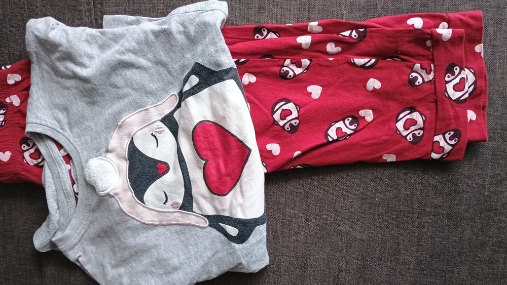 Piżamka dla dziewczynki 104 carry, zimowa, świąteczna