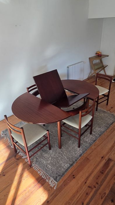 Mesa de Jantar + 6 Cadeiras Arq Cruz de Carvalho