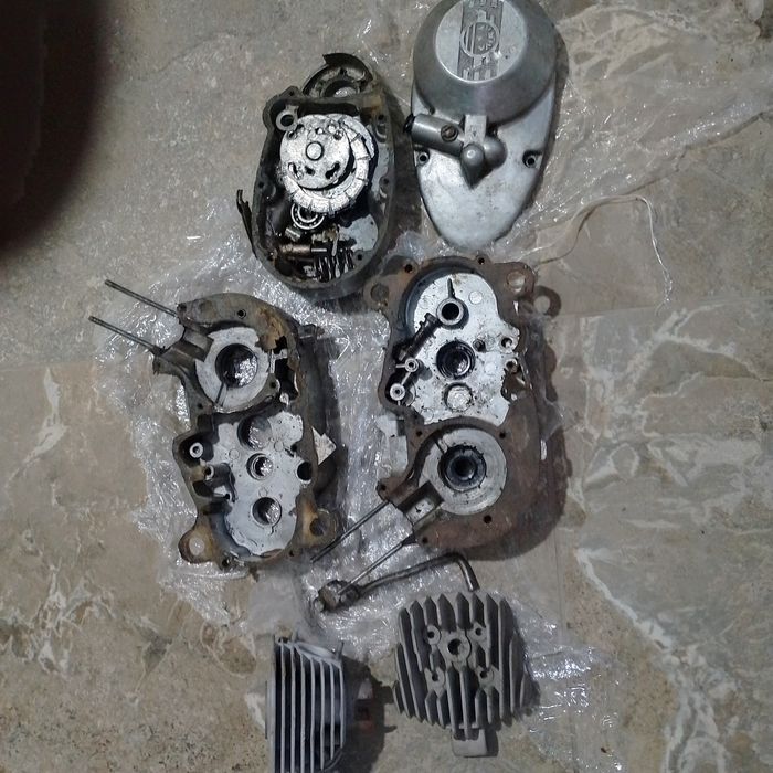 Продам деталі двигуна мопеда Карпати