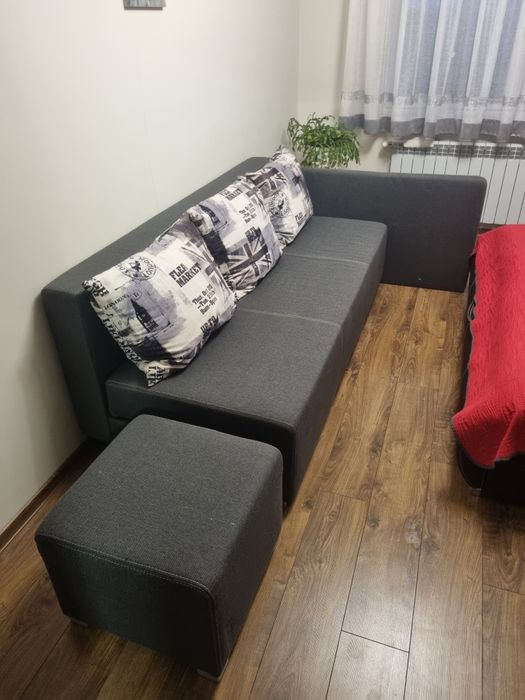 Nowoczesny narożnik z funkcją spania i pojemnikiem na pościel