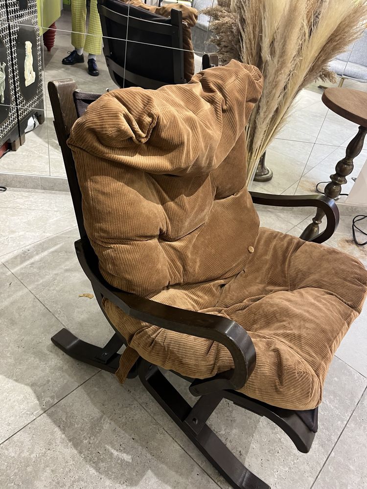 Продам крісло