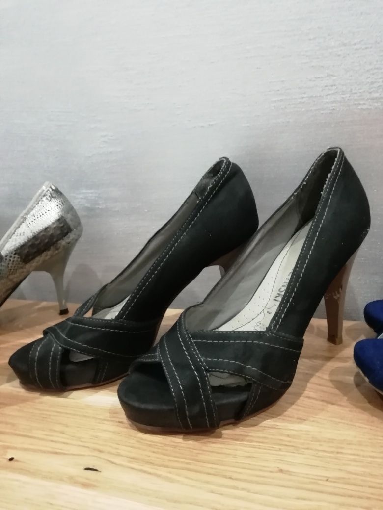 Buty na obcasie grafit