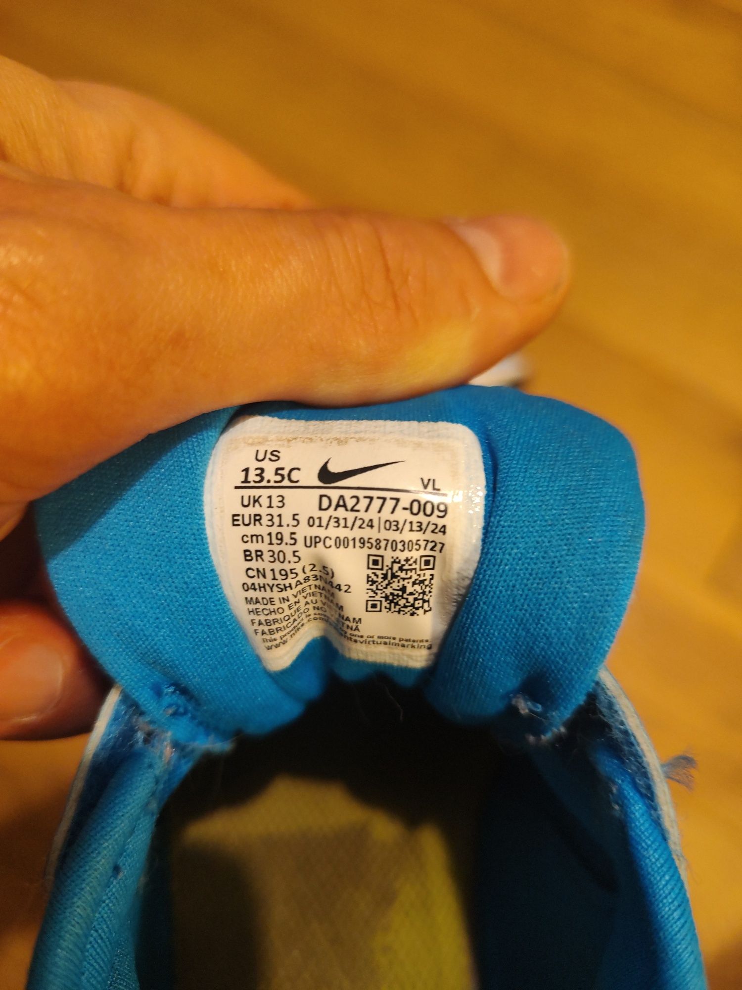 Buty dziecięce Nike 31.5