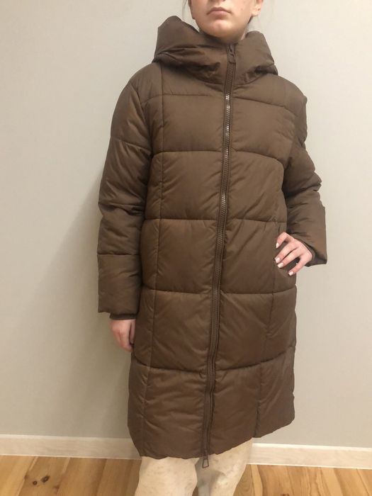 Зимова куртка коричневого кольору