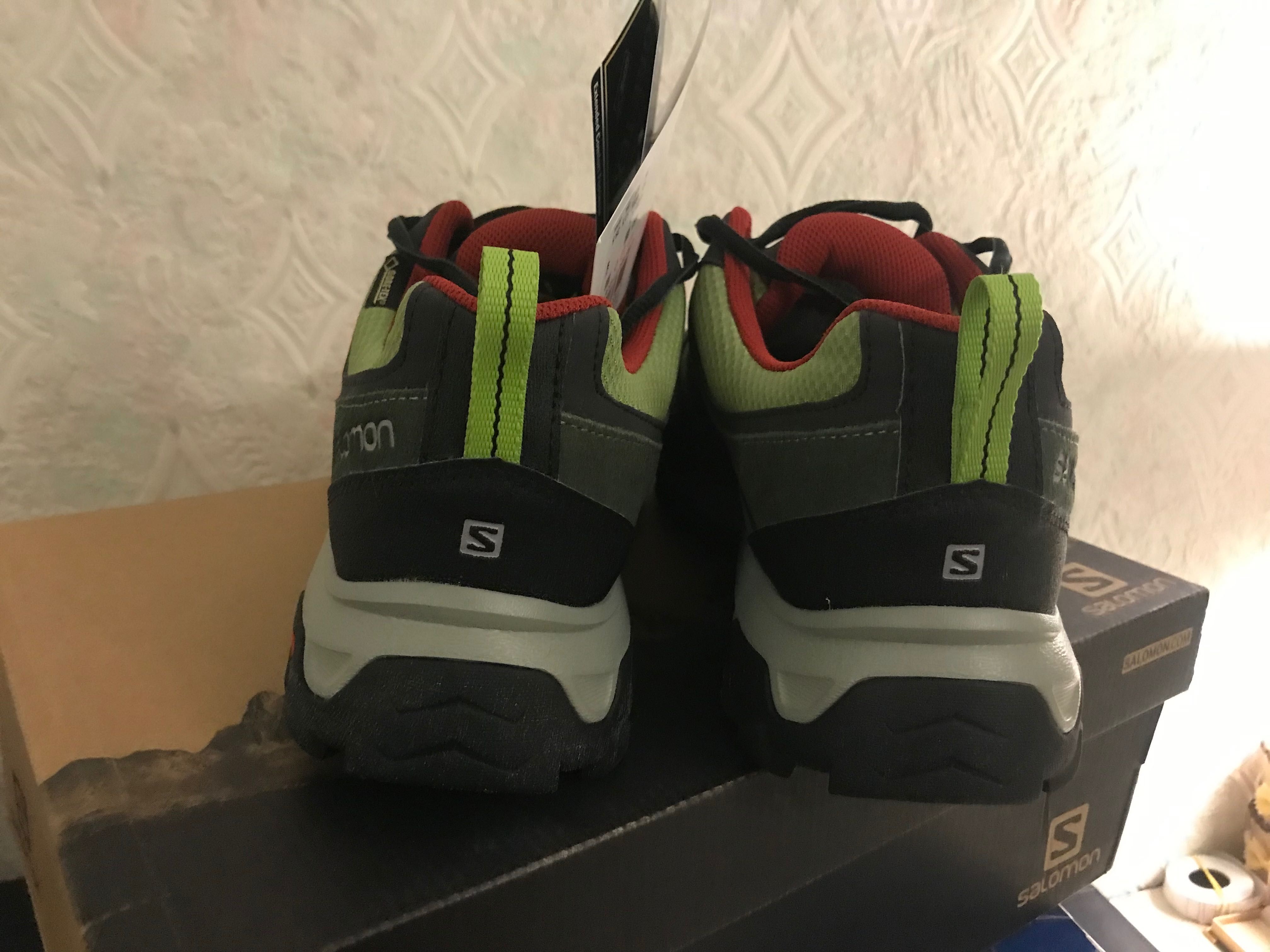 Продам шикарні кросівки Salomon gore tex. Нові,розмір 43