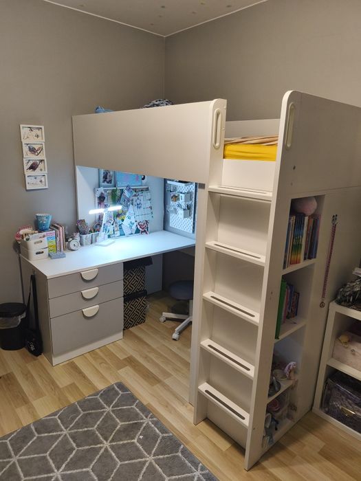 Łóżko piętrowe z biurkiem