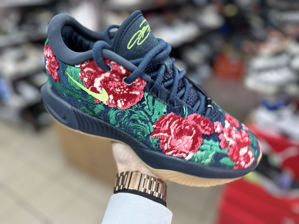 Баскетбольні кросівки Nike LeBron XXI