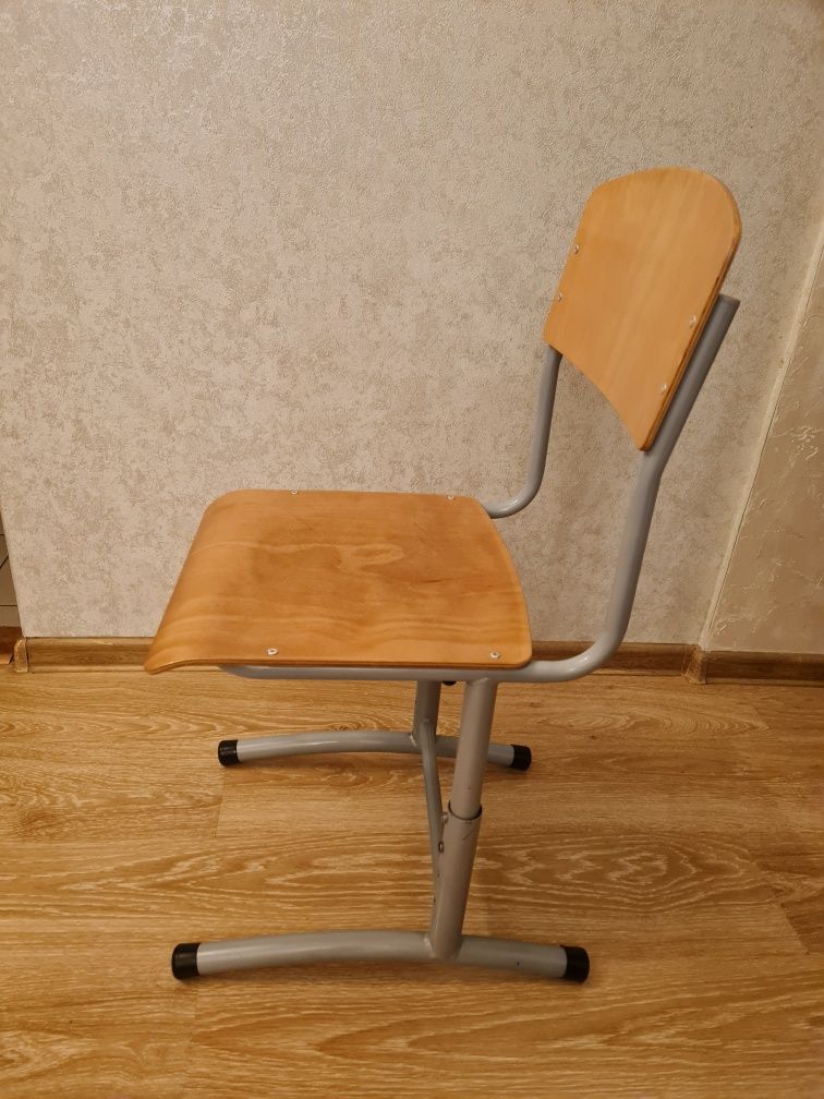 Продам  регульований стілець