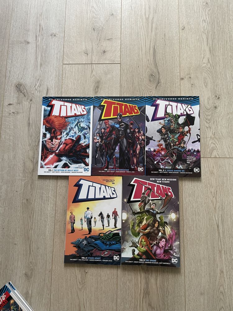 Komiksy DC Marvel Batman Superman Runaways Hellblazer[dostępnośc opis]