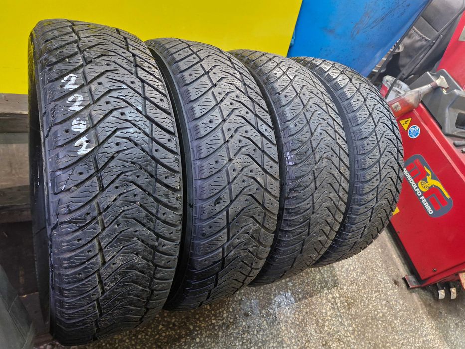 Opony Zimowe 205/60R16 Yokohama IceGuard IG65 4sztuki Montaż