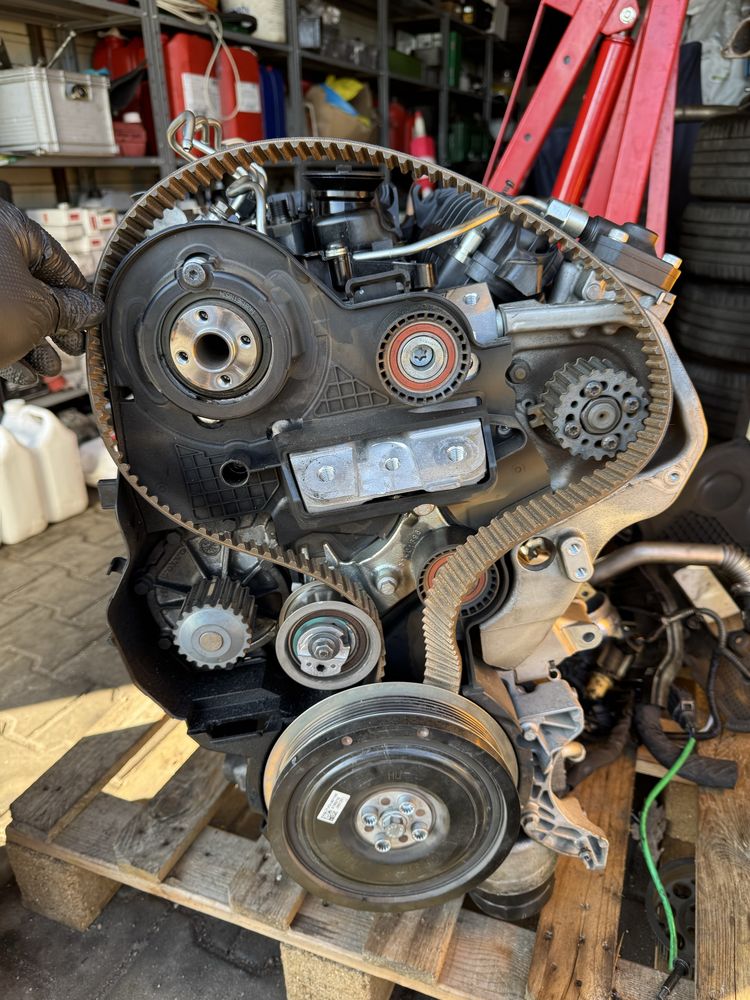 Silnik 2.0DIESEL D5 D4204T23