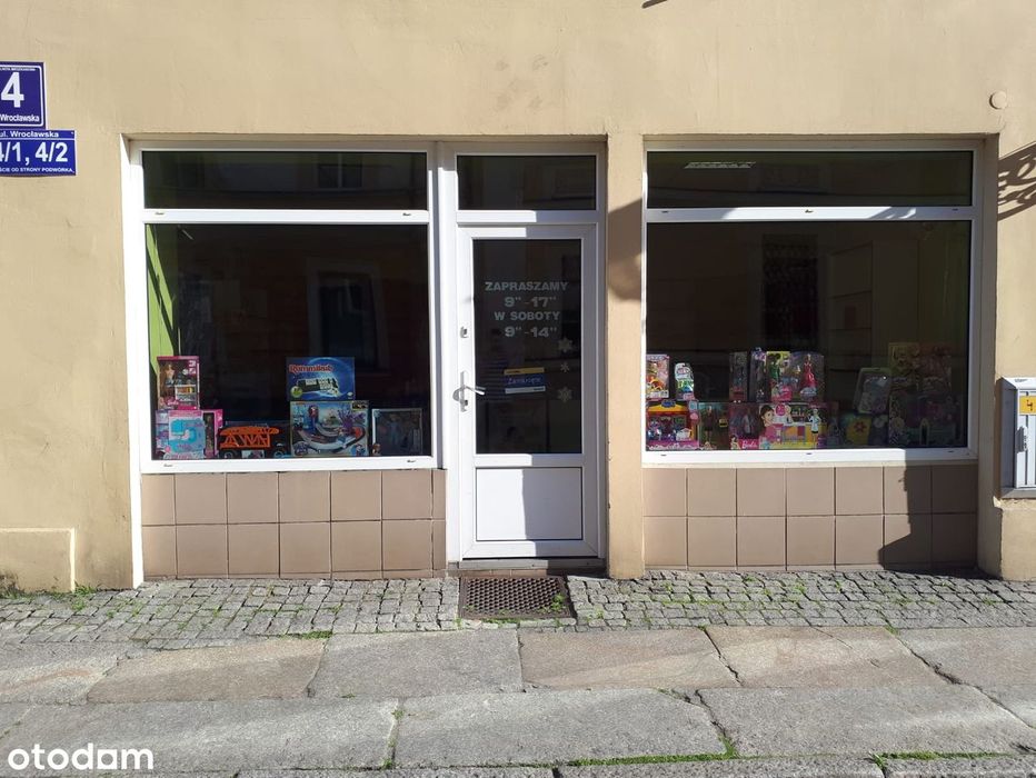 Sprzedam lokal użytkowy w bardzo dobrej lokalizacji, w centrum miasta.