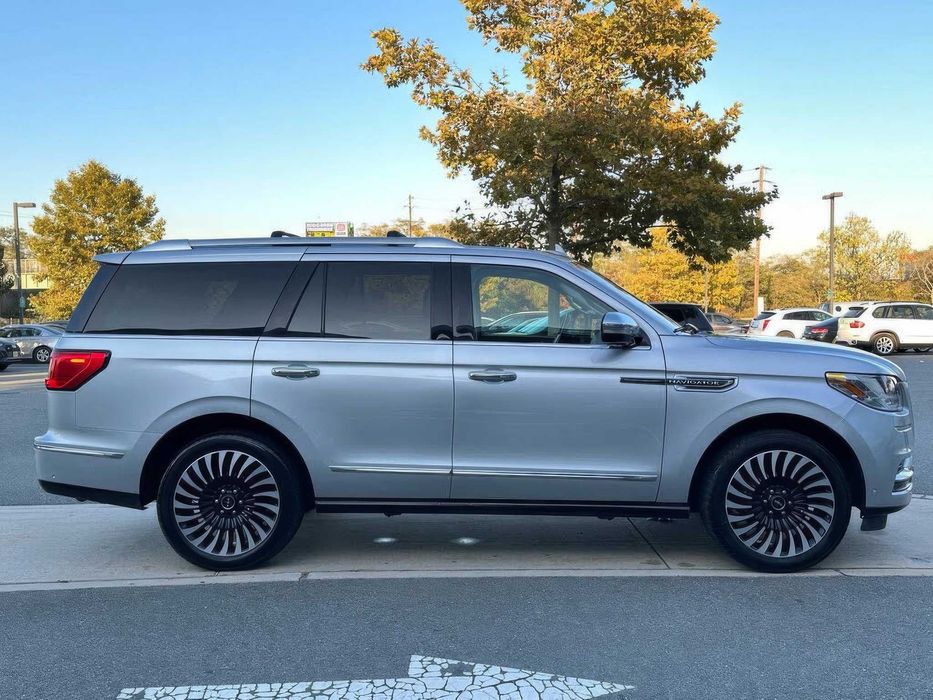 Lincoln Navigator Black Label      2018