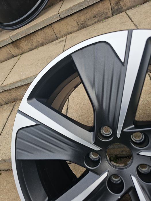 Felga 18cali 5x112 8j et40 oryginal Seat Cupra Formentor Ładna