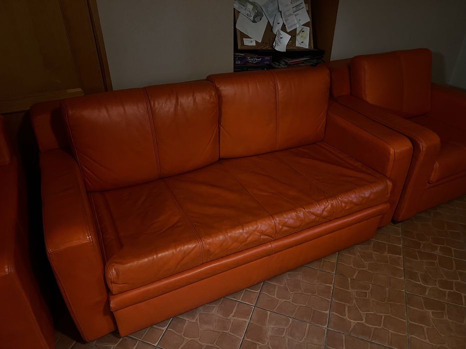 Sofa skorzana z funkcja spania + 2 fotele