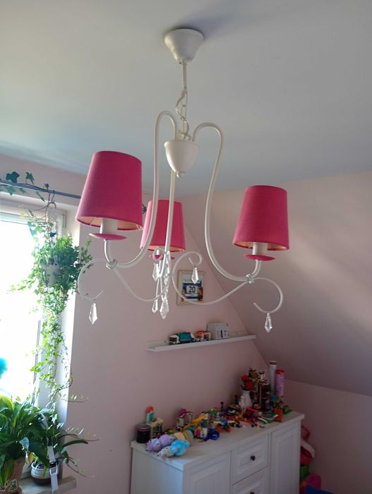 Lampa, żyrandol wiszący dla dziewczynki