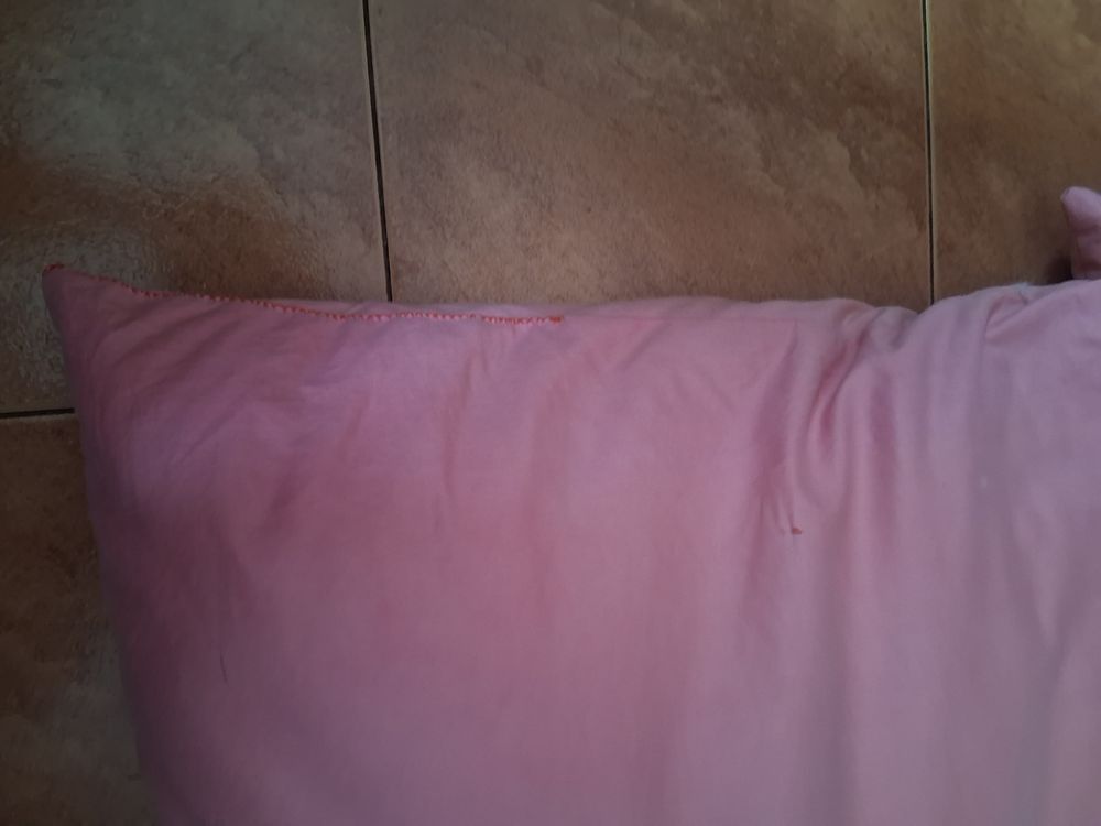 Sprzedam 2 poduszki i 3 kołdry puchowe z pierza