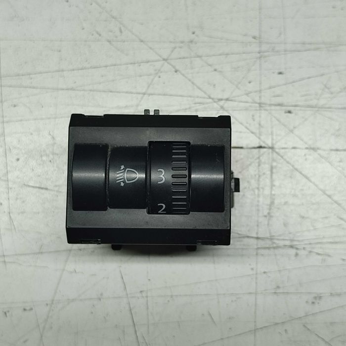 Regulacja wysokości świecenia świateł Skoda Octavia 2 lift