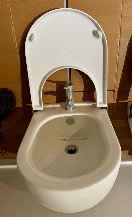 Bidé suspenso - AS NEW