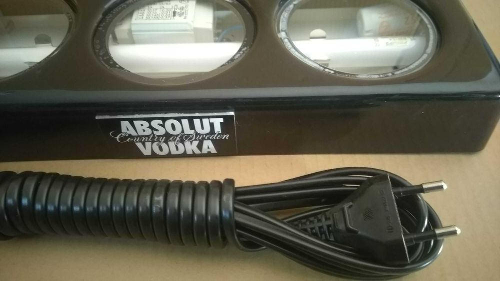 Lampa barowa podświetlająca 3 butelki wódki Absolut