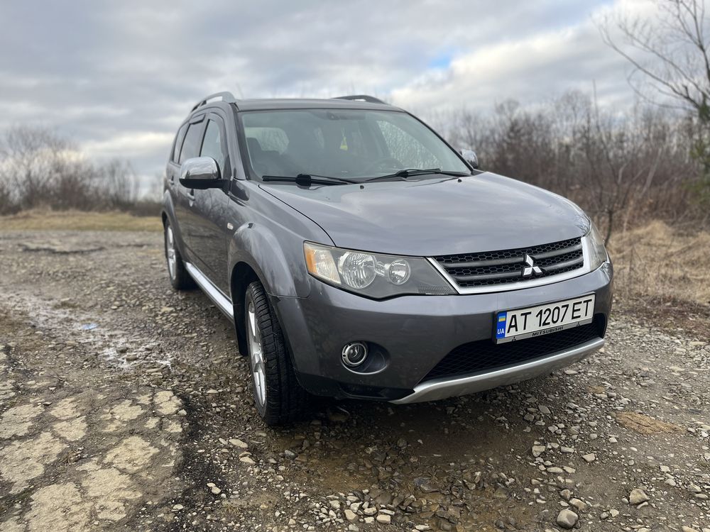 Mitsubishi Outlander XL