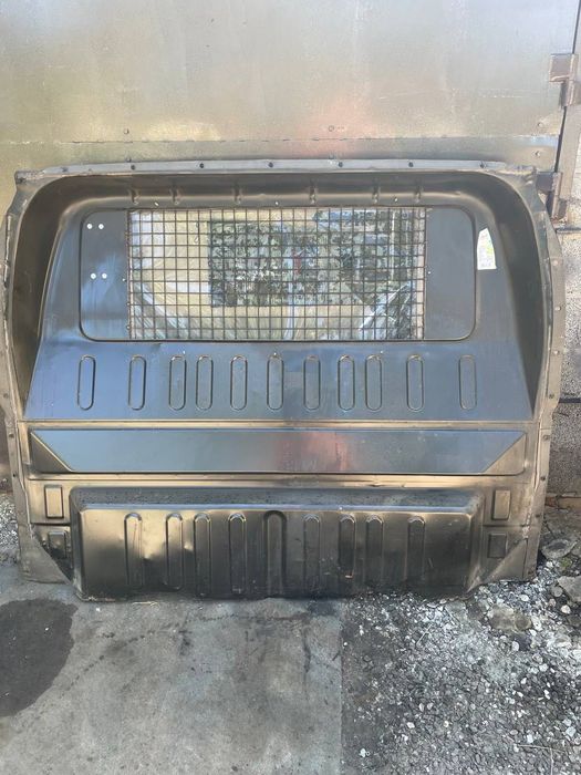 Перегородка салона со стеклом Ford Transit 2000-2006 год