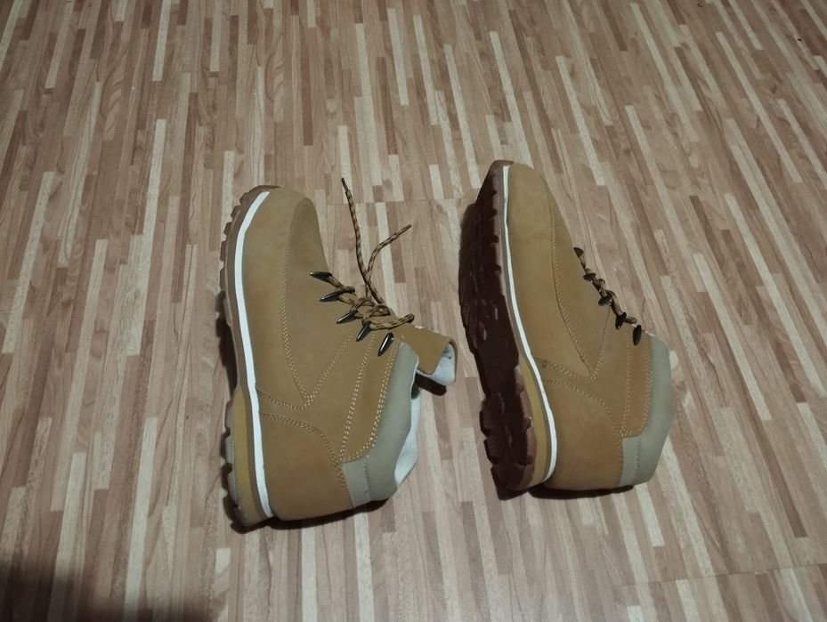 Черевики демисезонні