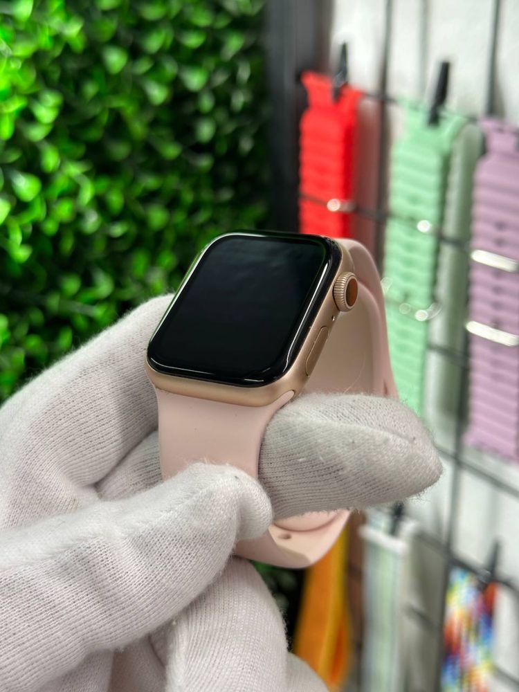 Apple Watch 6 40mm Gold Магазин, Гарантія, Вибір