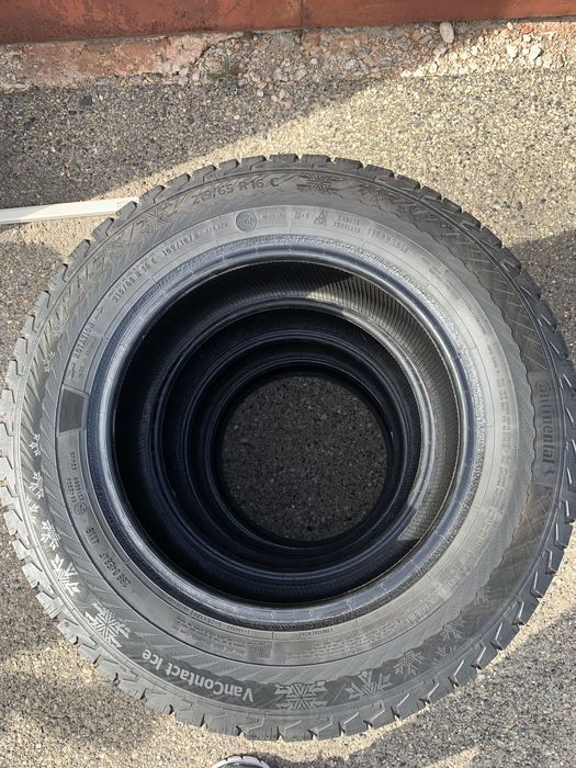 Шини зима шип Continental VanContact Ice 215/65 R16 C